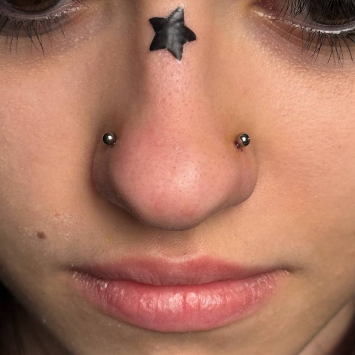 Bezpieczny piercing w Grójcu - profesjonalne studio