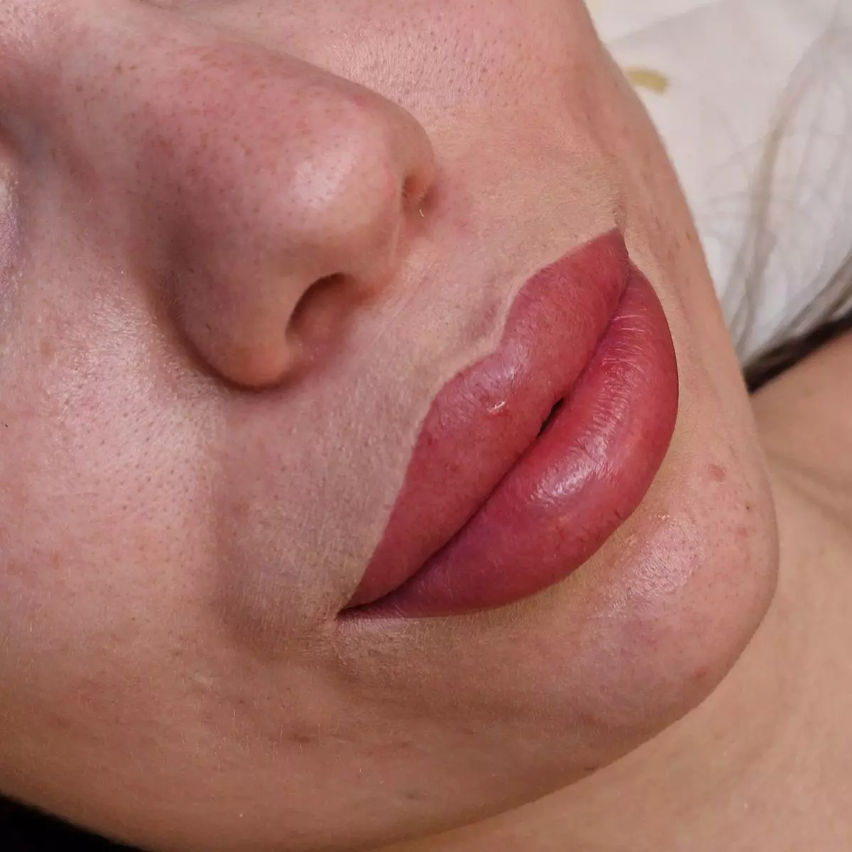 Microblading i Powder Brows wykonane przez Antoninę w Tattoo Hut Grójec