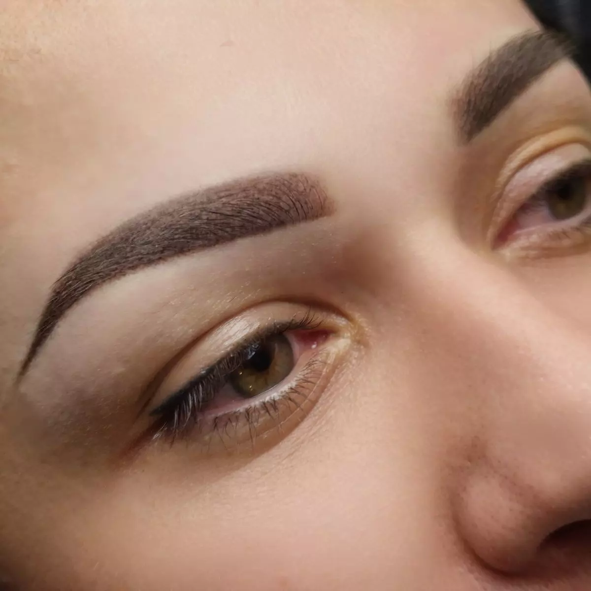 Pełne pigmentowanie ust - makijaż permanentny usta w Grójcu